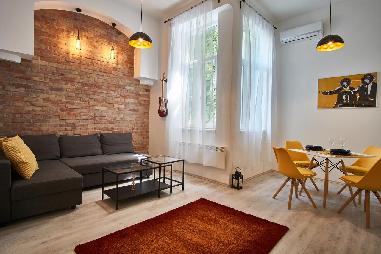 Design Apartment In The City Center With Ac Budapest Exterior foto
